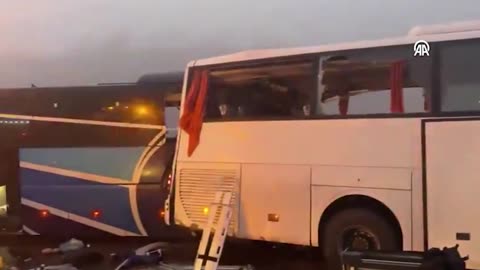 تركيا | مصرع 10 أشخاص وإصابة 54 آخرين إثر حادث مروري متسلسل على طريق "شمال مرمرة" السريع في صقاريا