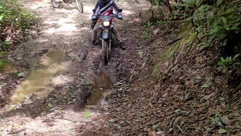 DR650 tackles the mud