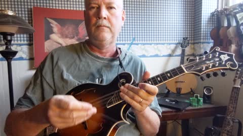 Bluegrass lesson: how to play the Flatt run on the mandolin