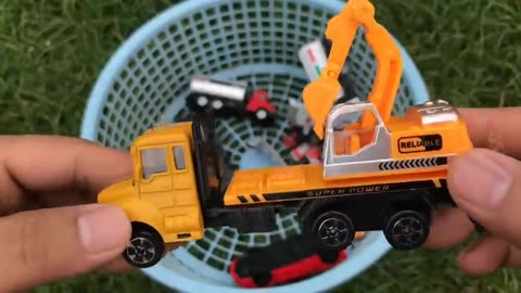 Toys Cars vs Toys Truck