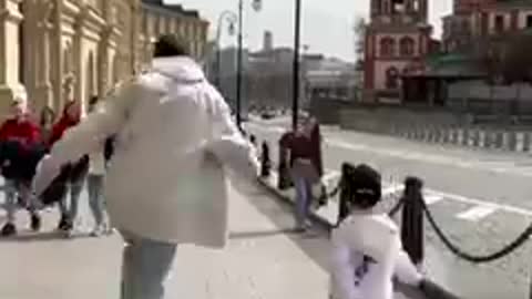 Tuzelity Shuffle in the street Moscow 😱🔥 Маленький Мальчик круто Танцует ! 😎⭐️