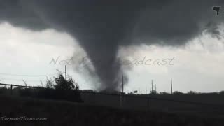 Almost 10 minutes worth of multiple Midwest tornadoes footage 4-26-24