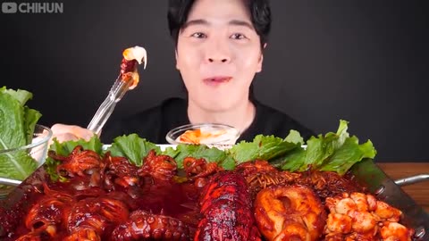 ASMR_MUKBANG___SPICY_SEAFOOD_BOIL_🐙🦑_직접만든_해물찜_먹방_SQUID_OCTOPUS_LOBSTER_TAIL_MUSHROOM_EATING_SOUNDS