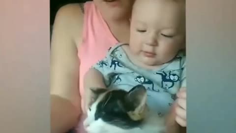 Cute baby want to eat my kitten kitten😀💖 cute cat and baby