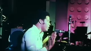 Bill Withers - Lean On Me (Live in Chicago, 1972)