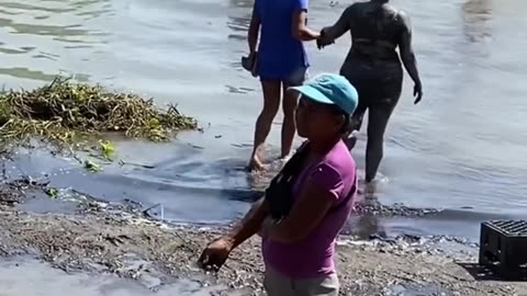 Colombia Volcano Mud Bath__shorts