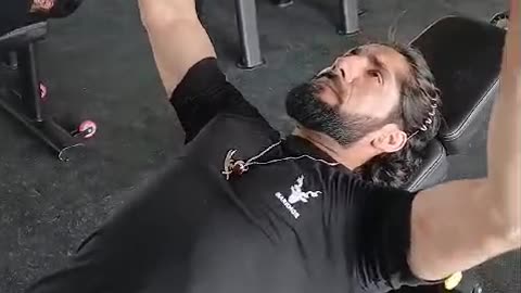 Incline dumbbell press