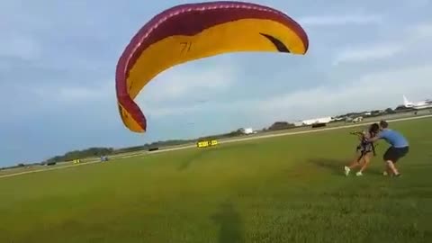 Learning how to handle wing. Aviator PPG in Lakeland, FL