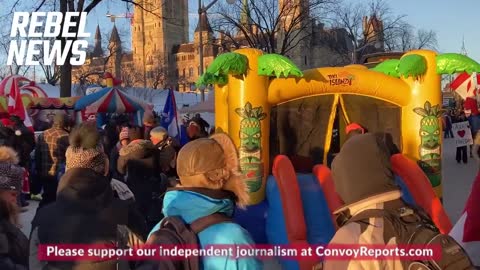 Bouncy castles in Ottawa for the children to play