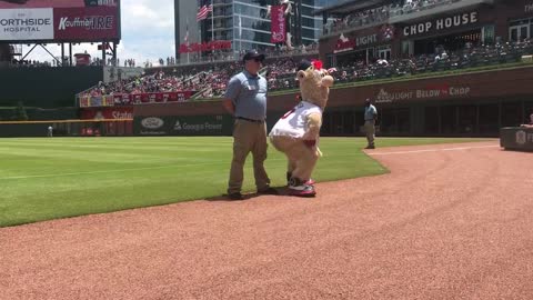 Mascot challenges security guard to dance-off, gets owned epic style