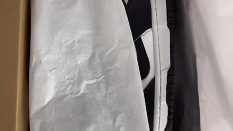 Unboxing the Nike Dunk Low White Black