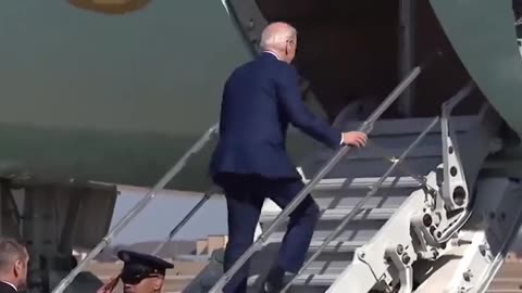 Joe Biden almost tripped twice, now walking up the short stairs lmao 🤣