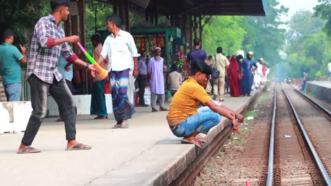 Viral train Horon prank on public reaction