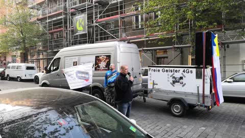 02.05.2022 Alexanderplatz Wir zusammen Zwischenkundgebung Lauterbach Berlin-Prenzlauer-Berg