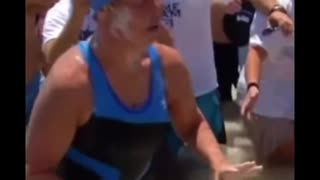 Diana Nyad, 64, makes record swim from Cuba to Florida
