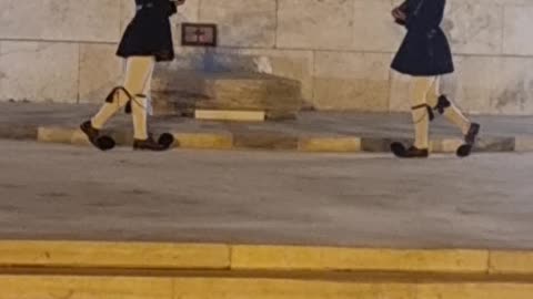 Evzones perform changing of the guard ceremonies in athens greece 🇬🇷 #life #viral #travel #guard