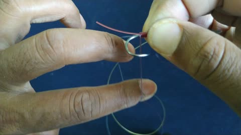 An easy way to tie a fishing hook for catching fish and hunting fish