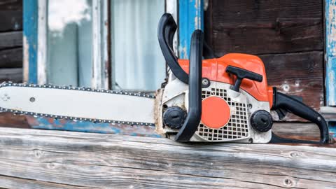 User’s Guide: How Tight Should a Chainsaw Chain be?
