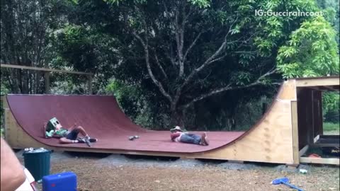 Skateboard half pipe jousting