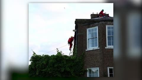 Greenpeace activists protest oil at UK prime minister's home