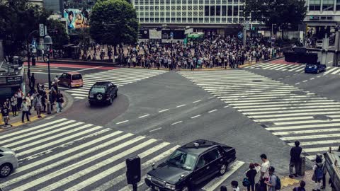 People craud road