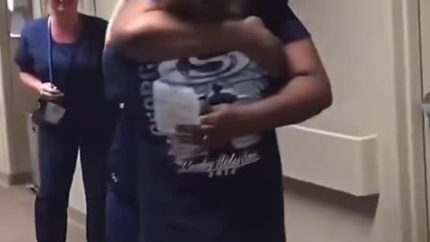 Girl who used to be paralyzed surprises the nurse who took care of her