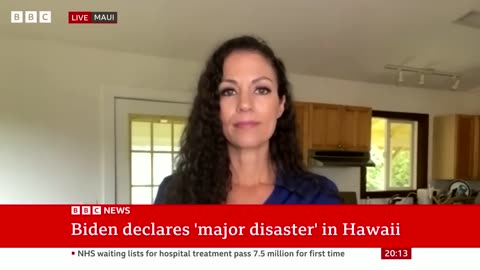 .Hawaii wildfires declared an emergency as land is scorched 'like an apocalypse' - BBC News