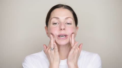 HOW TO DO A COMPLETE LOWER FACE LIFTING MASSAGE?