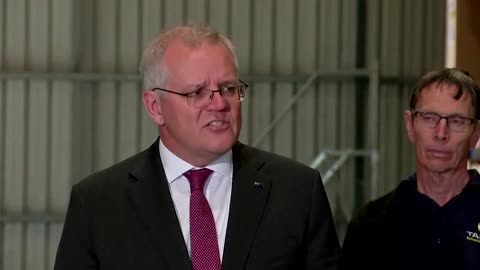 Australian PM ignores pleas to reopen border before 2022