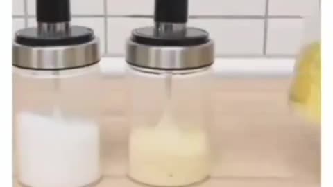 Bottle spice holder