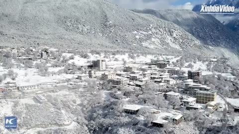 Magnificent snow scenery of world's deepest canyon