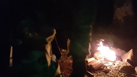 Mini campfire vlog. Riverside wildcamping.
