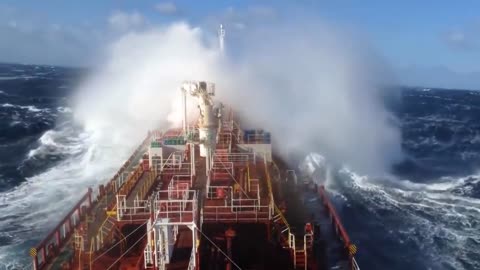 Top 10 Ships Caught In Huge Waves