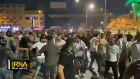 Angry mob heading towards the US Embassy is Baghdad.