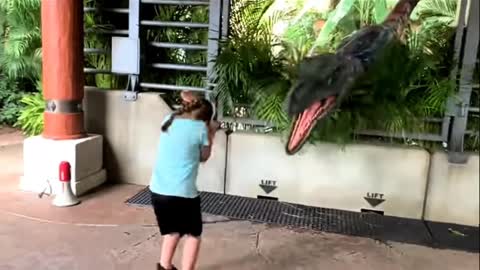 She thought if it is real dinosaur