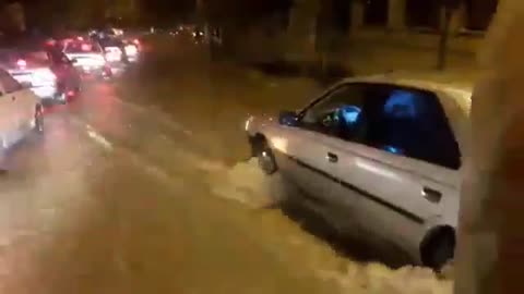 Flooding in Khorramabad causes travel chaos