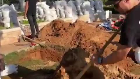 😢🇮🇱 Israel War | Volunteers Digging Graves for Over 1300 Victims | Heartbreaking | RCF