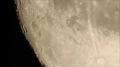 Alguien logró hace zoom hasta la Luna y todos estamos un tanto incómodos