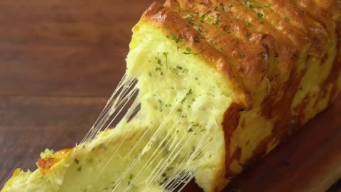 Cream Cheese Garlic Bread