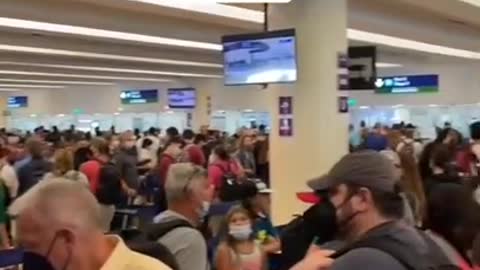 Aeropuerto de #Cancun ahorita. #shorts #gente