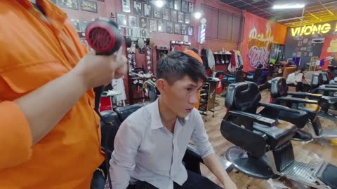 Thanh Tuyet Vuong Barber Shop Vietnam, VN barber shop.