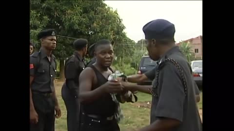 WHEN NIGERIAN POLICE HEAR UNKNOWN GUN MEN - BEST COMEDIES SKIT| FUNNY VIDEOS| NIGERIAN COMEDY 2021