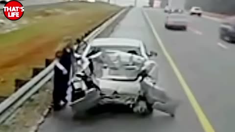Funny WOMEN FAIL IN TRAFFIC - 💋 Women Drivers NO Skill | Funny Fails