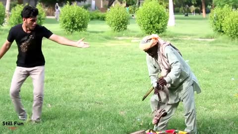 REAL SNAKE PRANK - EPIC SNAKE PRANK IN PAKISTAN