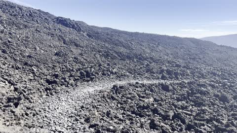 Traversing a Volcanic Wonderland – Belknap Craters – Pacific Crest Trail – Central Oregon – 4K