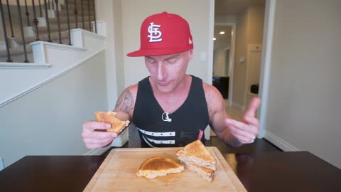 2 WAYS TO MAKE EASY BODYBUILING TUNA MELTS | HIGH PROTEIN ANABOLIC SANDWICH