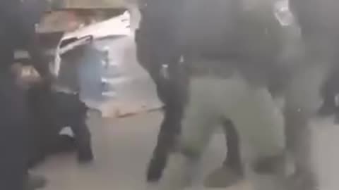 Israeli Police beating orthodox jews (1).mp4