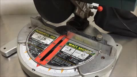 Ryobi 210mm Compound Mitre Saw