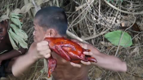 Survival in the rainforest - Primitive cooking duck ang egg eating delicious