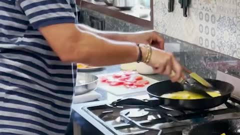 See who is in the kitchen? Sachin Tendulkar